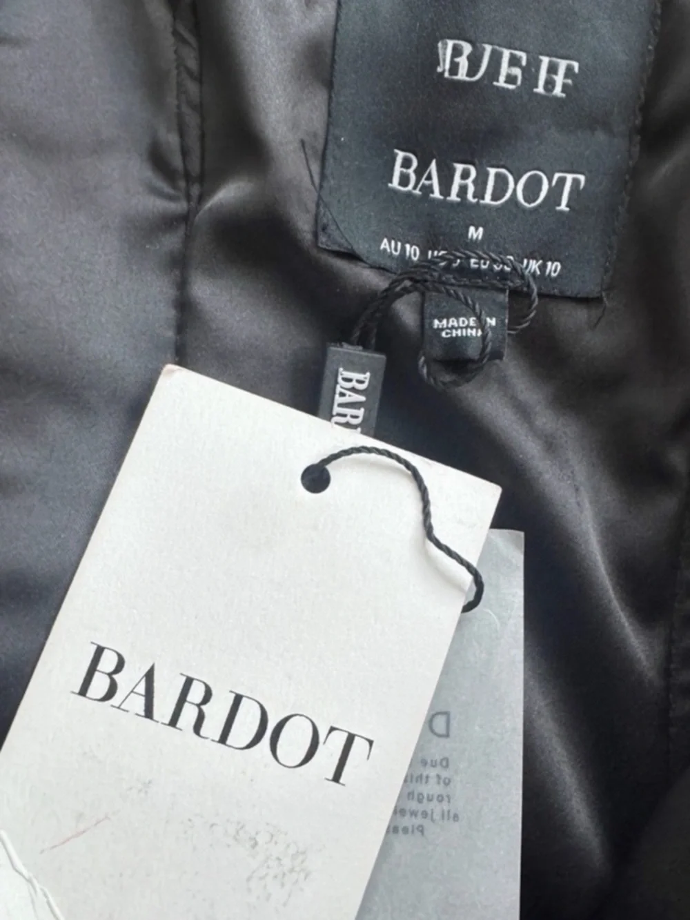 Bardot Bella Off the Shoulder Sweetheart Neckline Lace Bodycon Sheath Mini Dress - Picture 11 of 11